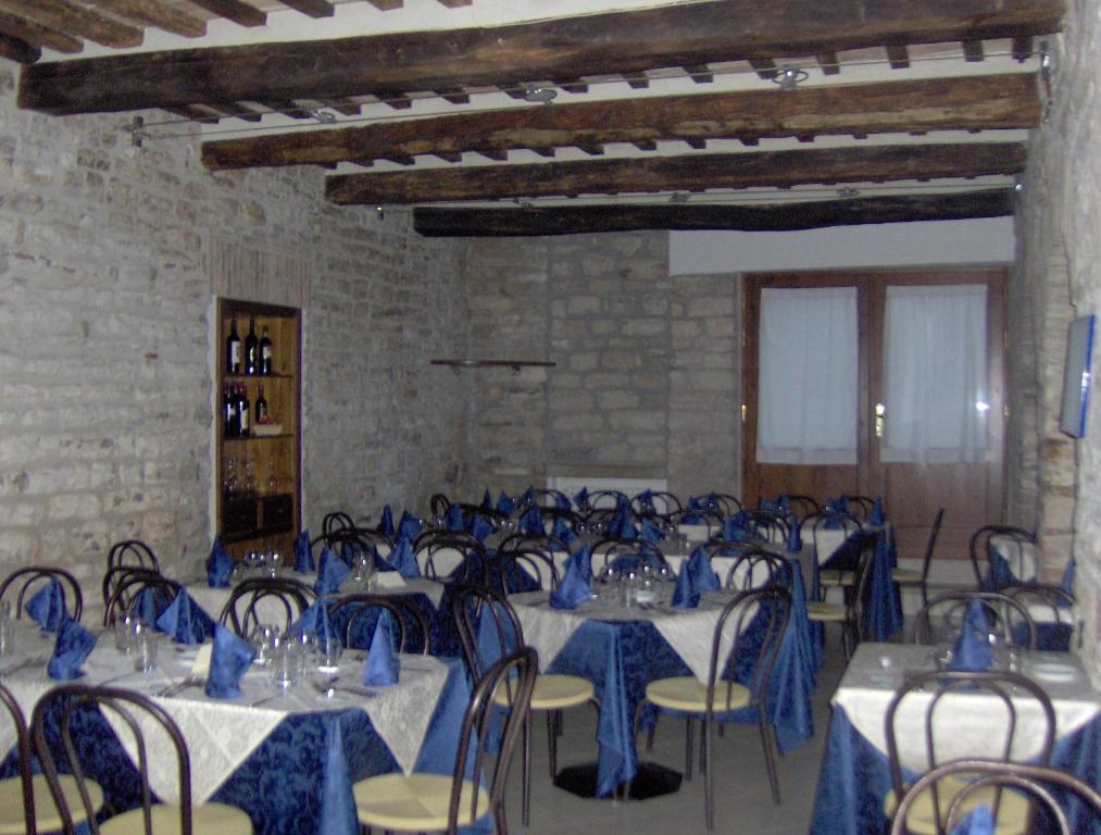 Hotel Tre Ceri Gubbio Exterior photo