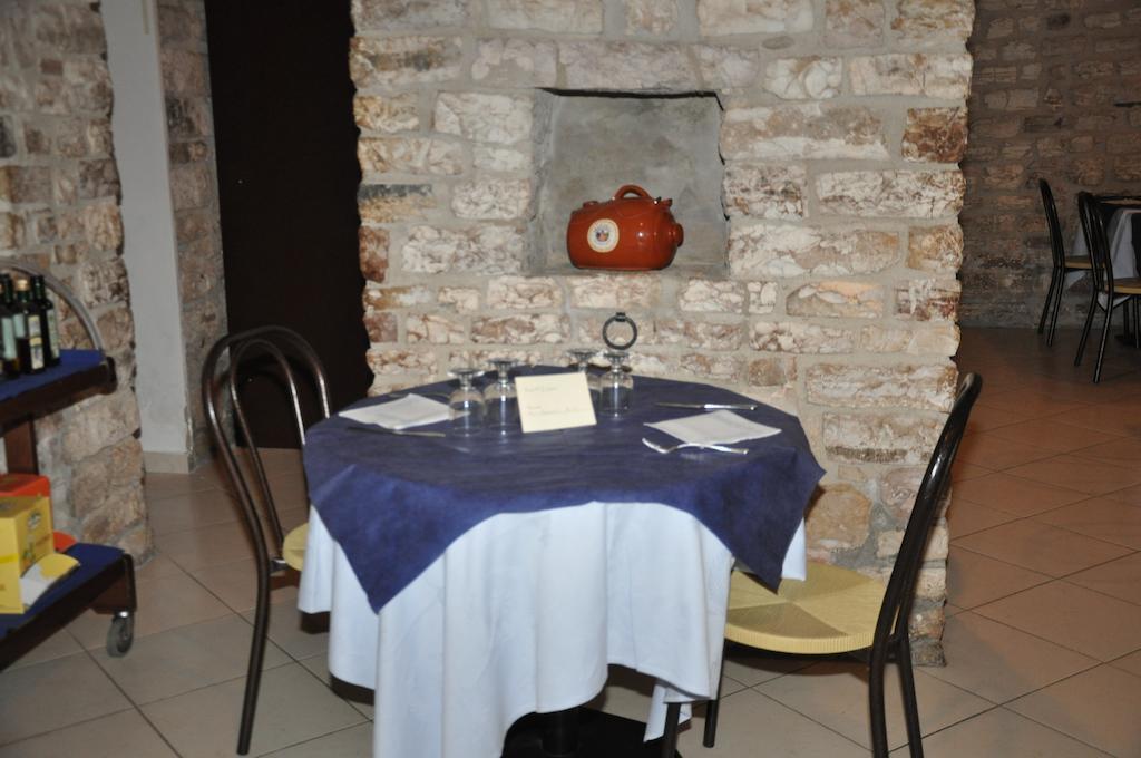 Hotel Tre Ceri Gubbio Exterior photo